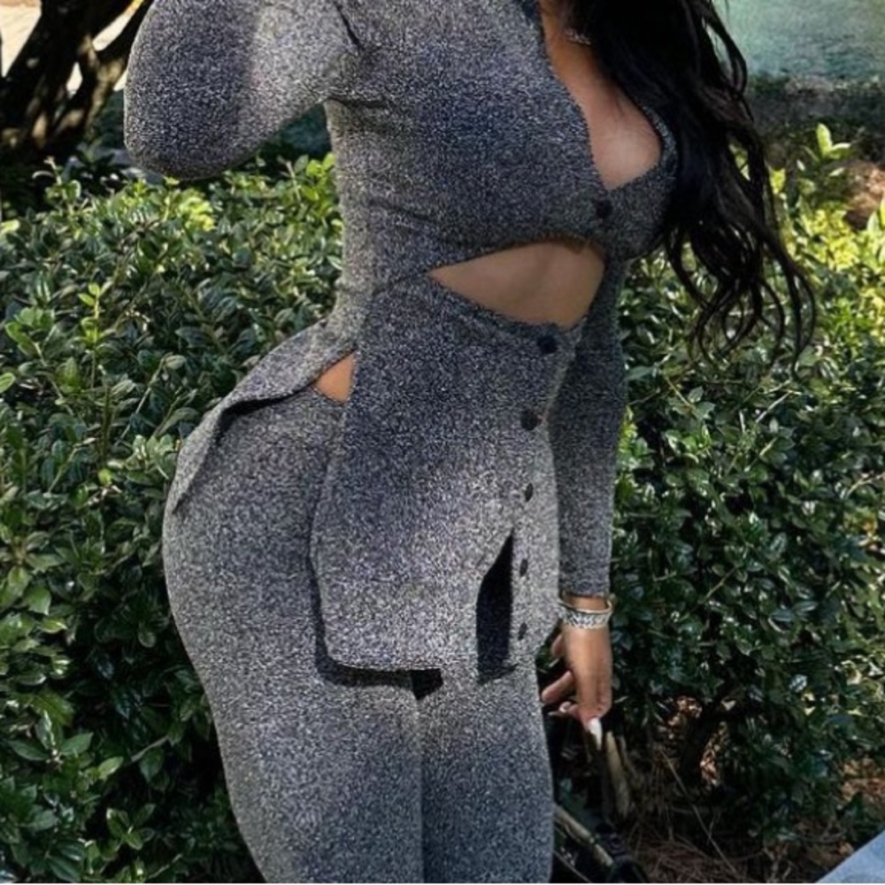 LONG SLEEVE DOUBLE PEEKABOO SET